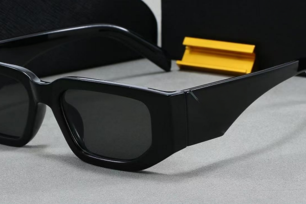 Sun blocking sunglasses are versatile E1304