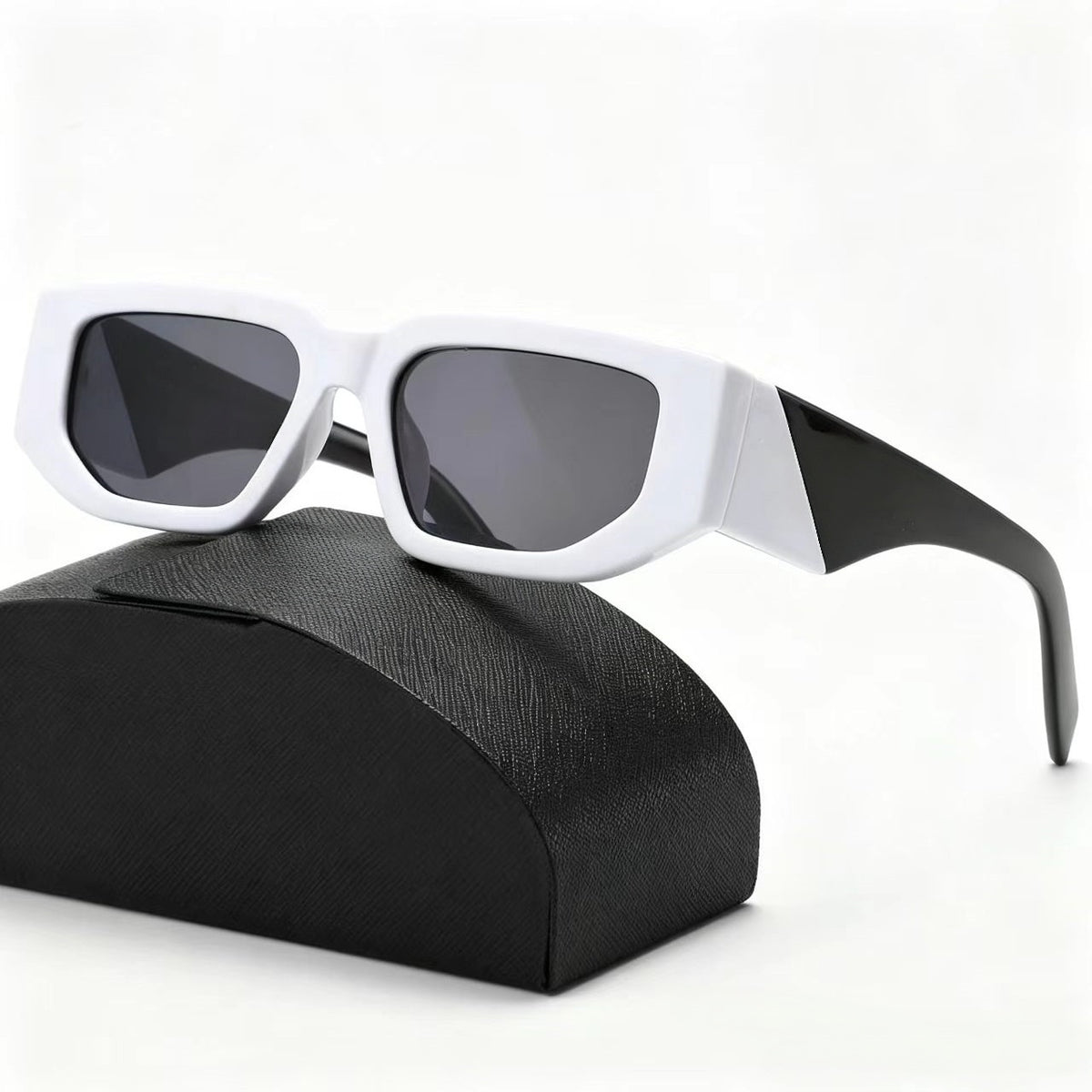 Fashionable and casual versatile blackout sunglasses   E1417