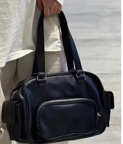 Fashionable solid color large capacity handbag   E808
