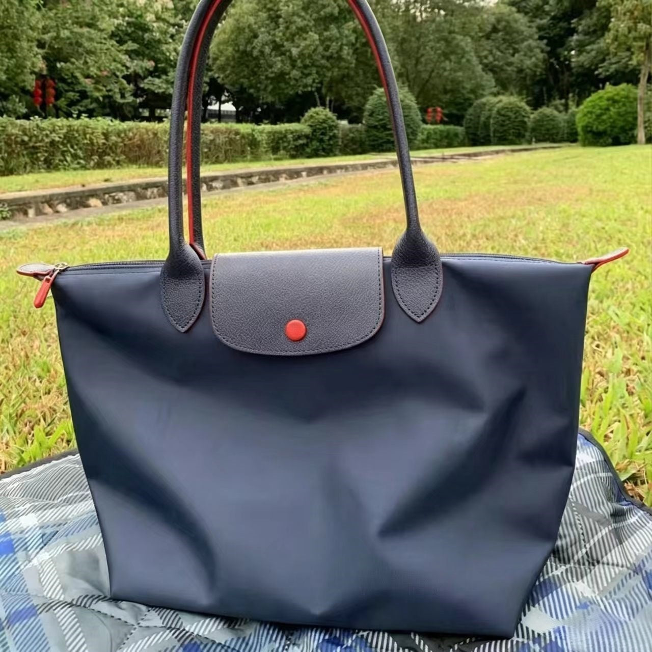 Large capacity portable tote bag  E1357