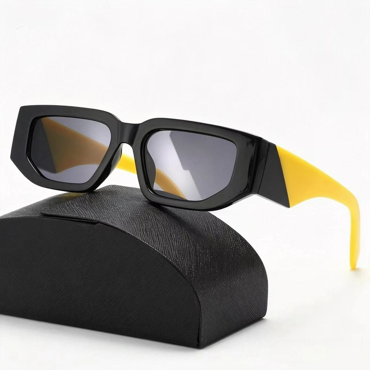 Fashionable and casual versatile blackout sunglasses   E1417