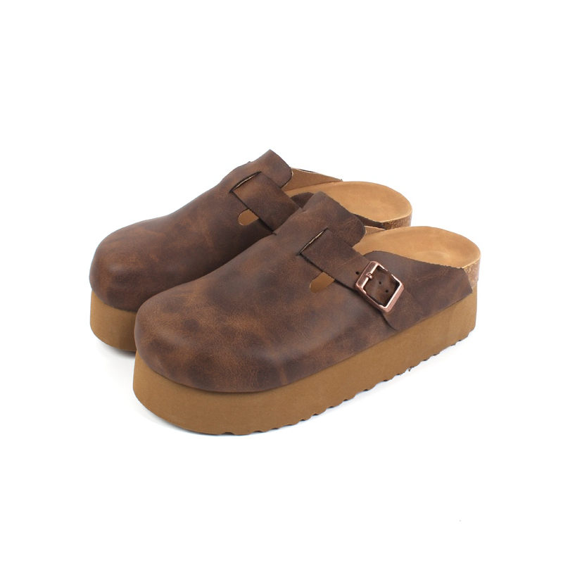 Popular and comfortable slippers for wearing outside E1440