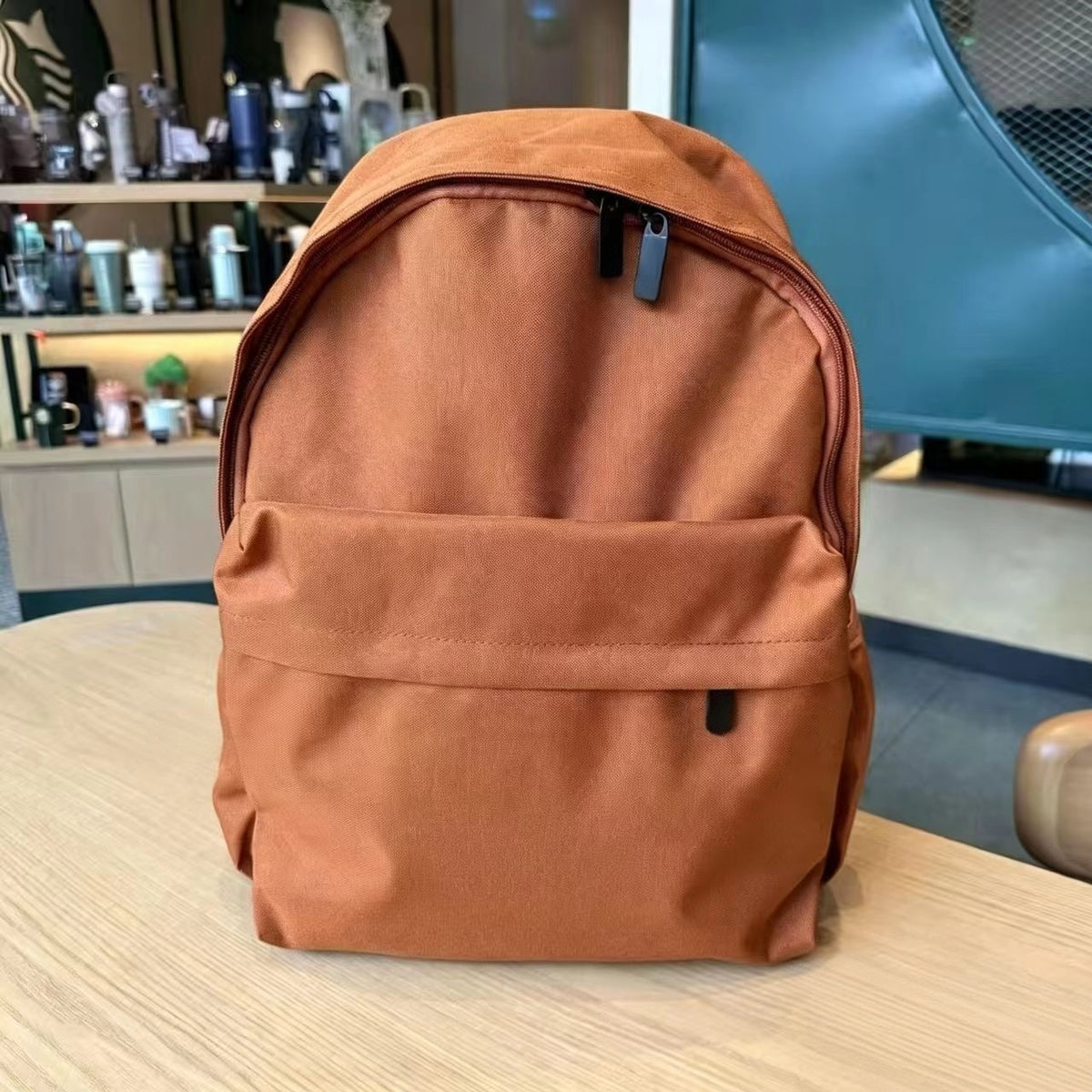 Backpack with large capacity for both shoulders  E1397