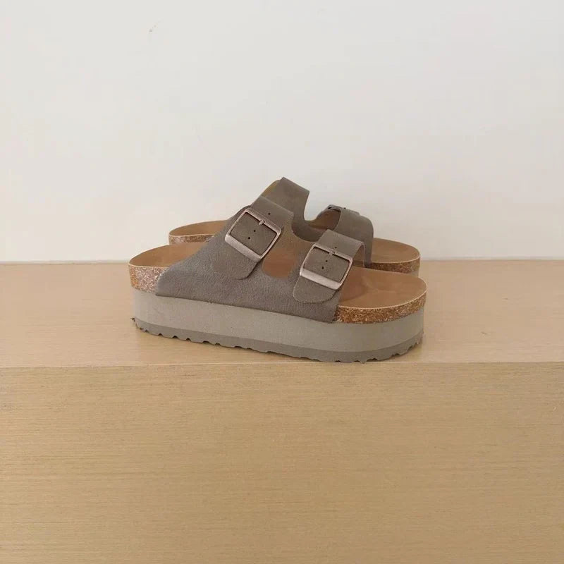 Thick soled sandals without heels for outdoor wear, summer trend  E1084
