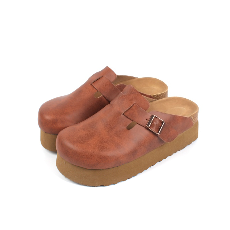 Popular and comfortable slippers for wearing outside E1440