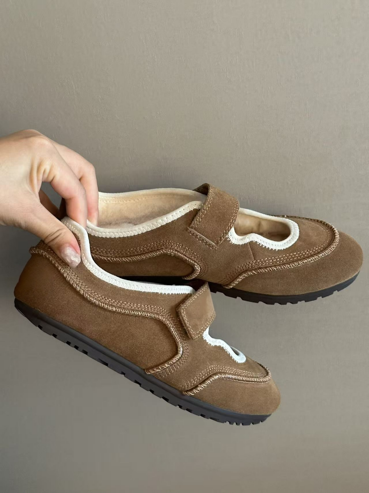 Popular women's Velcro low cut shoes   E1457