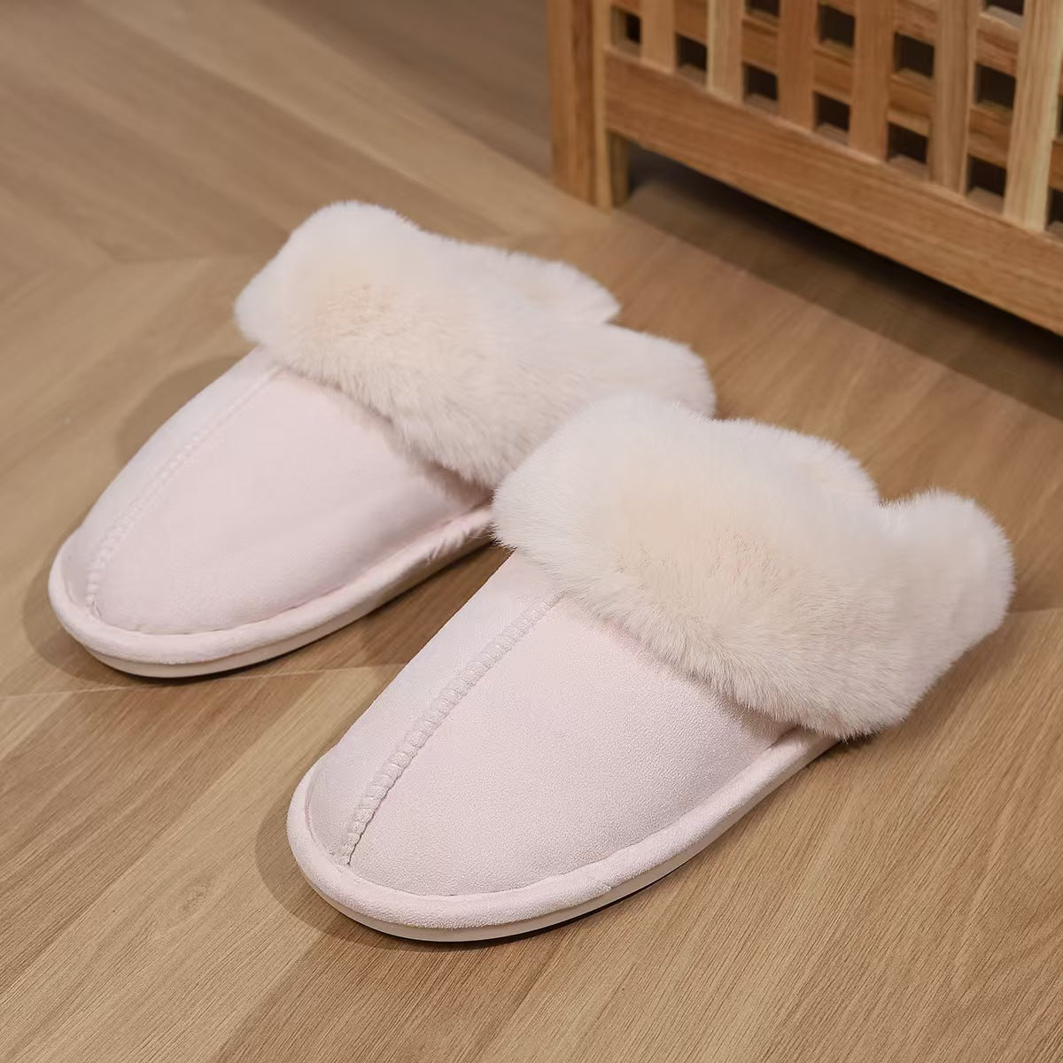 Casual outdoor wear with velvet slippers   E181