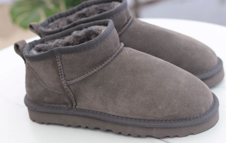 Low cut snow boots with plush anti slip   E476