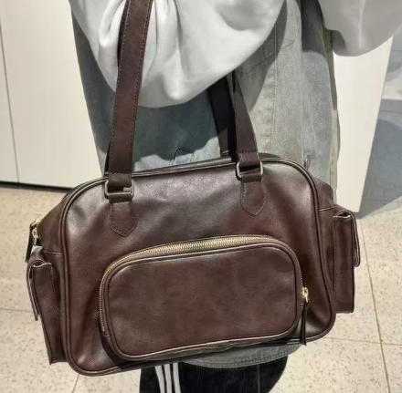 Fashionable solid color large capacity handbag   E808