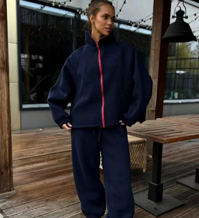 Simple and trendy casual sports set E1461
