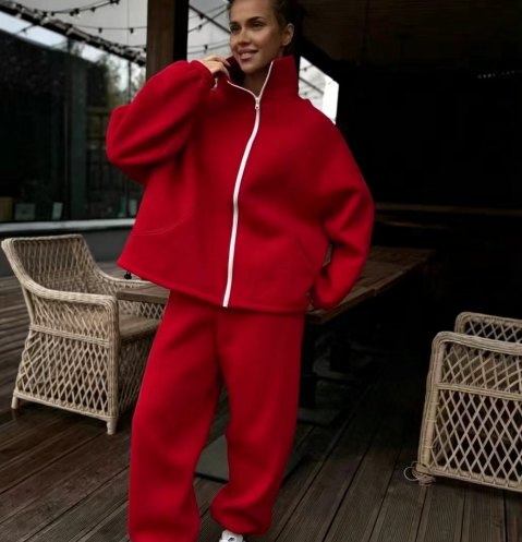 Simple and trendy casual sports set E1461