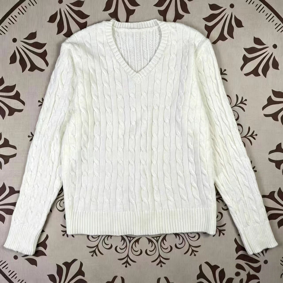 V-neck knitted sweater top  E1503
