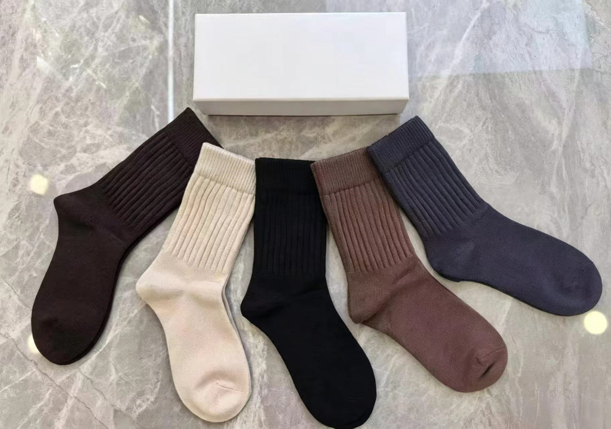 Simple and casual versatile socks   E642