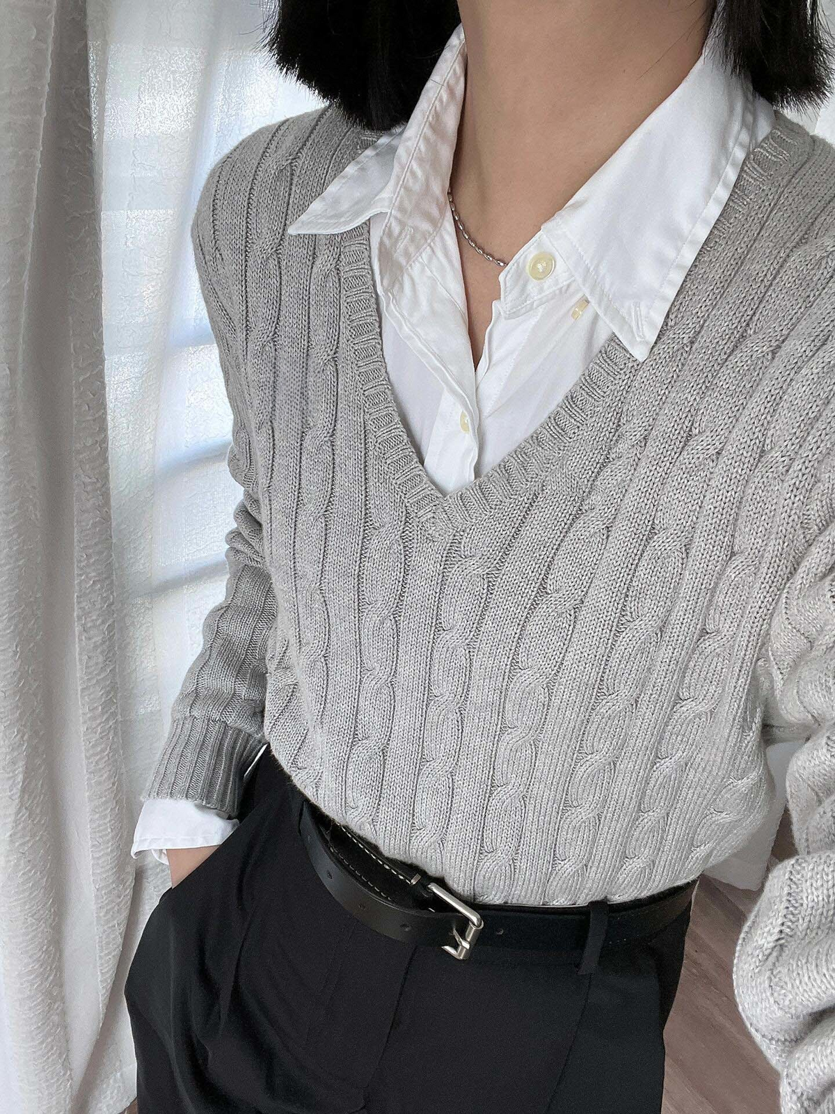 V-neck knitted sweater top  E1503